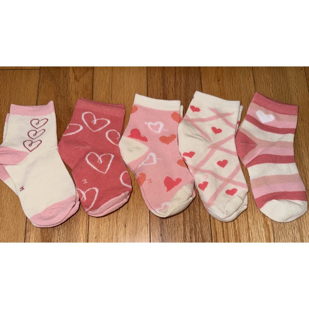 NWT Set Of Five Pairs Of Girls Socks Size 2-5Y Pink Heart Themed